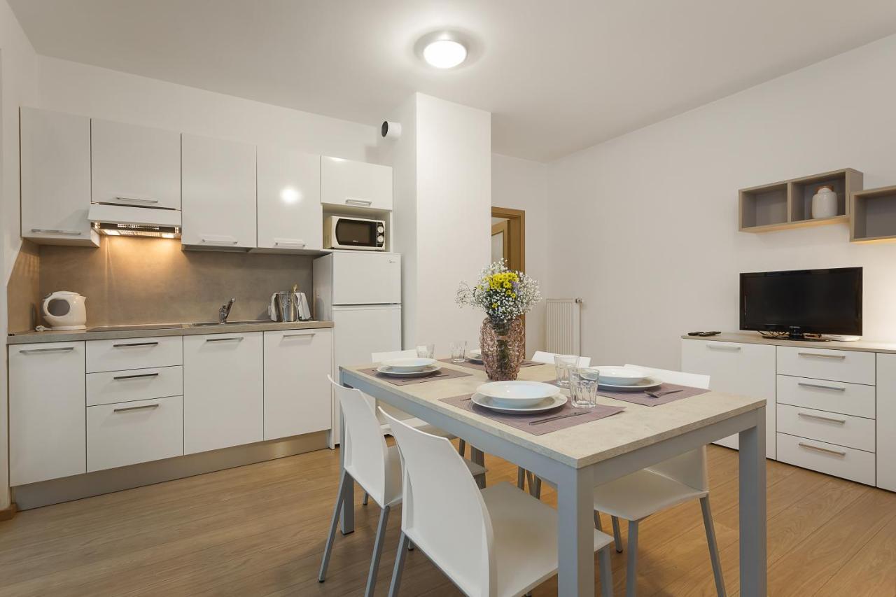 Two-Bedroom Apartment with Balcony (6 people),1327785506:JPEG